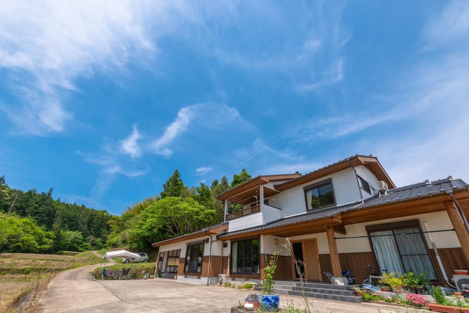 Facade/entrance, Neighbourhood, Natural landscape