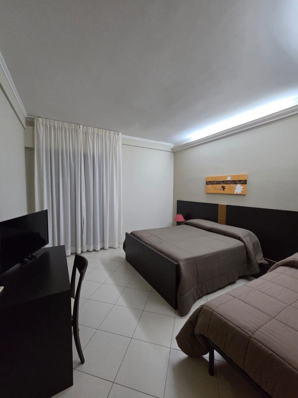 Bed, TV and multimedia, Photo of the whole room, Bedroom, furniture, locker, soundproof