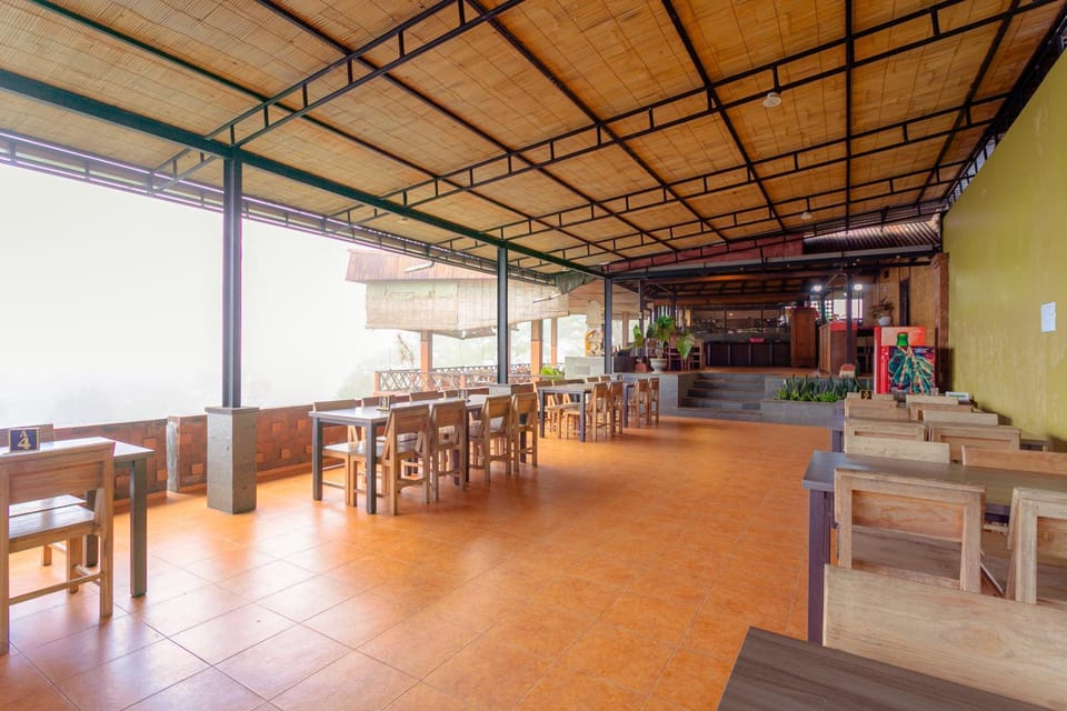 Restaurant/places to eat, View (from property/room)