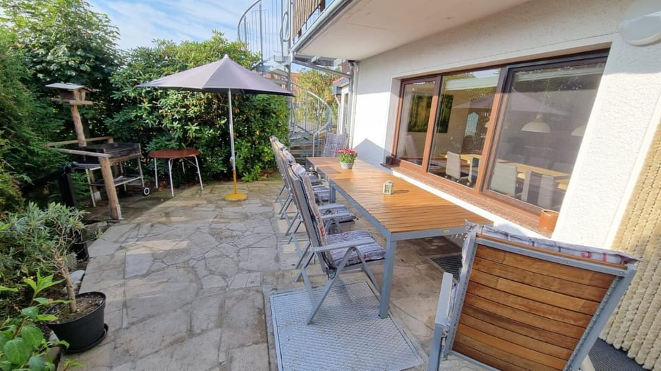 Property building, BBQ facilities, Garden, Balcony/Terrace