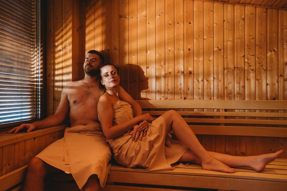 Property building, Sauna, Guests