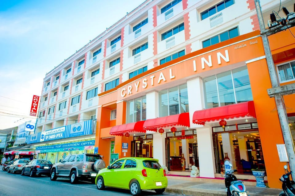 Crystal Inn Hotel in Wichit