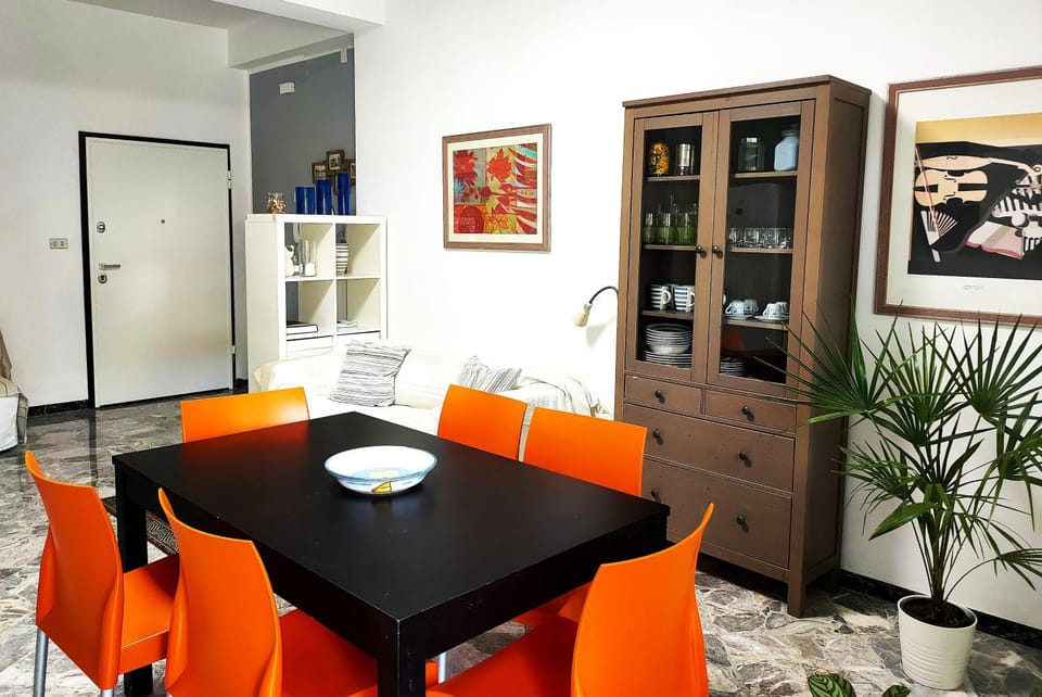 Day, Summer, Living room, Dining area, Italian breakfast, dishwasher, microwave, oven, stove