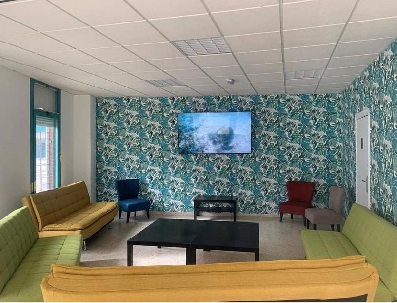 Communal lounge/ TV room