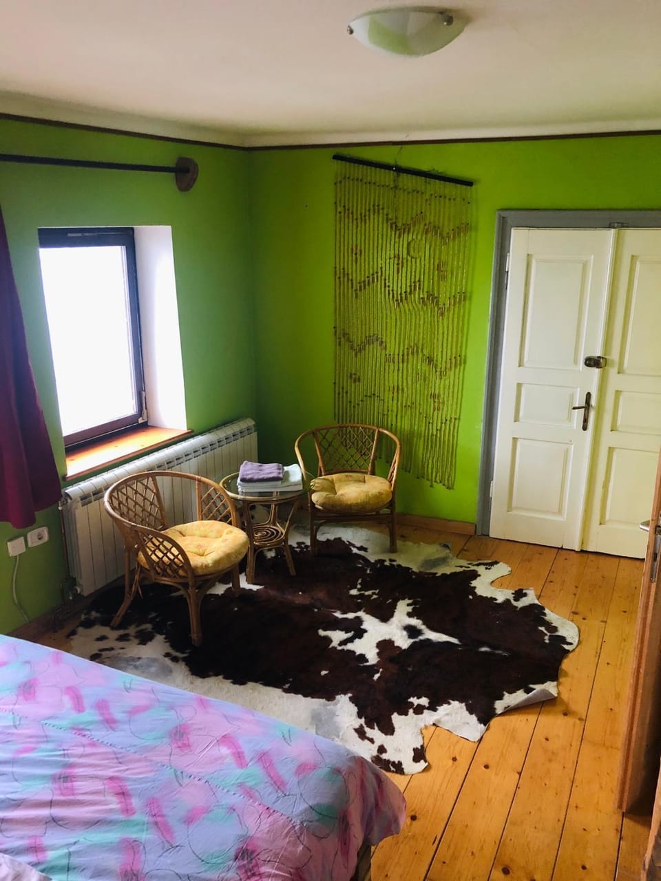 Photo of the whole room