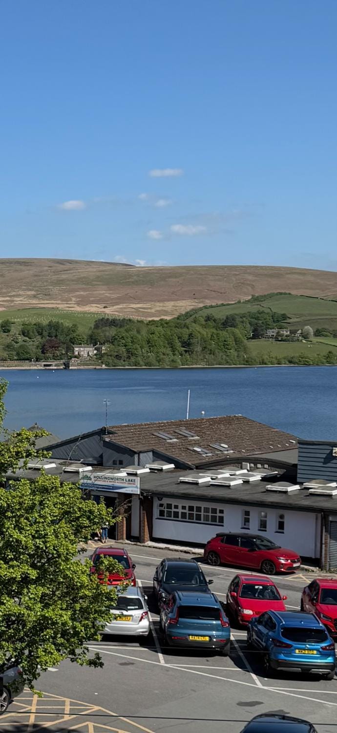 Lake Lounge Rooms Hotel in Calderdale