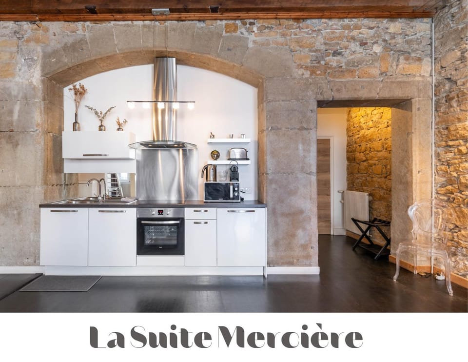 Kitchen or kitchenette, minibar, pet friendly, stove