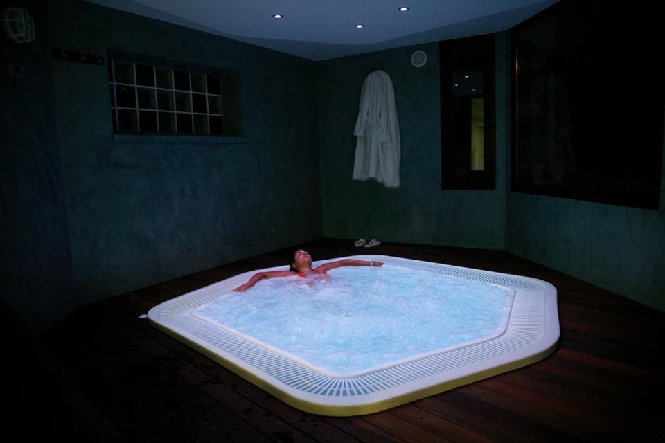 Hot Tub, Spa and wellness centre/facilities, Area and facilities