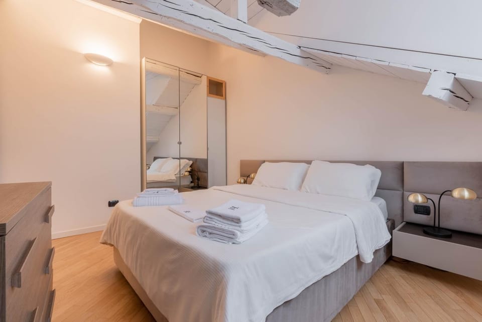 Brera Flat Near Duomo Apartment in Milan