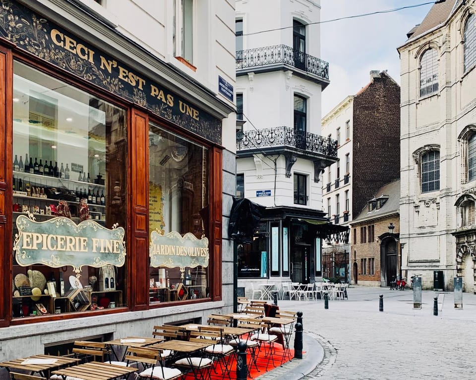 Restaurant/places to eat, Neighbourhood