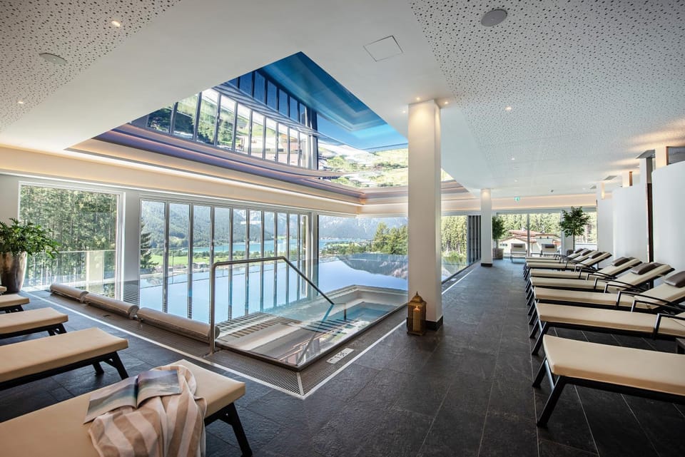 Spa and wellness centre/facilities, Lake view, Mountain view, Swimming pool