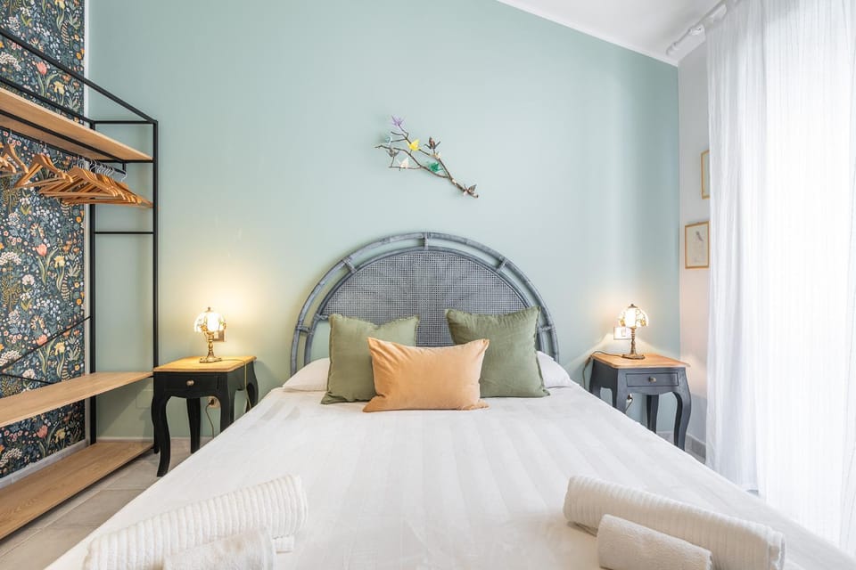 Bed, Bedroom, locker