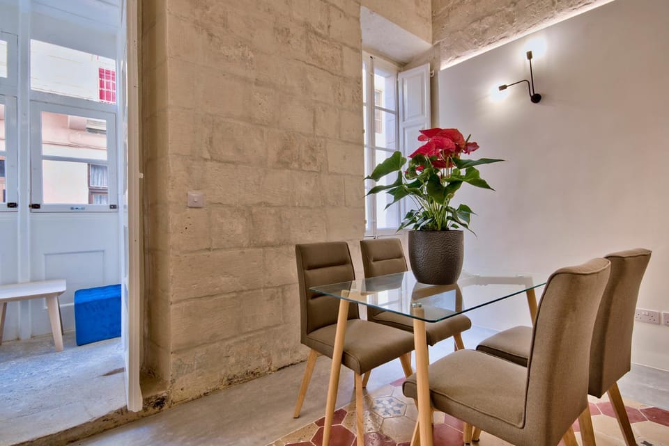 Zoe 2 by Vallettastay Apartment in Valletta