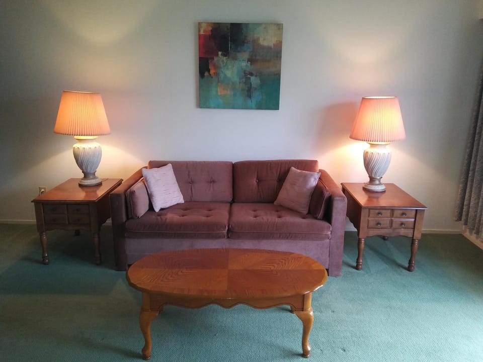 Rosedale Manor Apartment hotel in Duncan