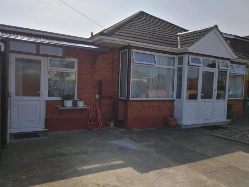 Rest room near to Heathrow Airport Vacation rental in London Borough of Hounslow