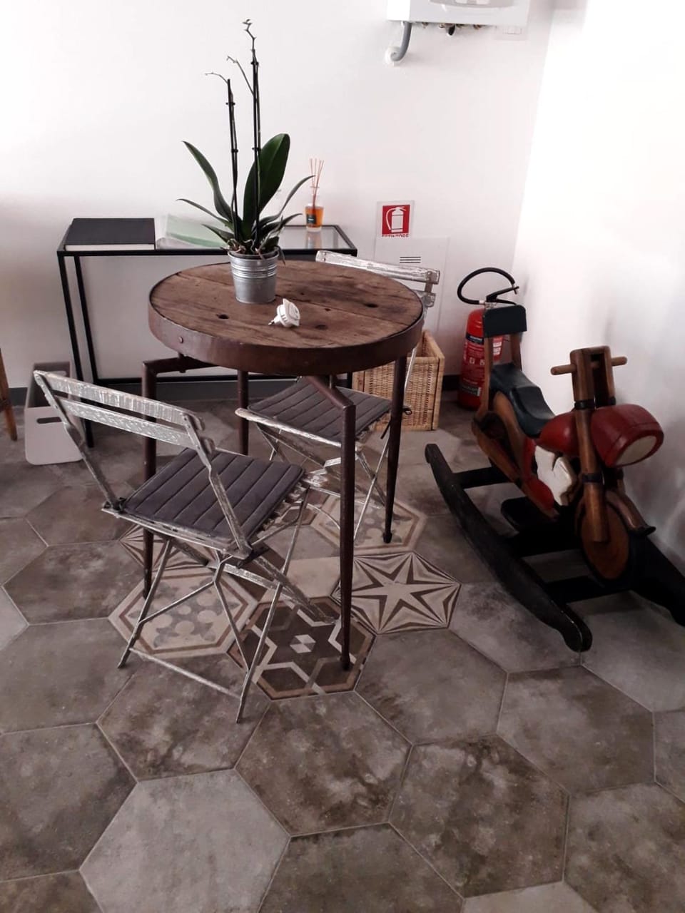 Communal lounge/ TV room