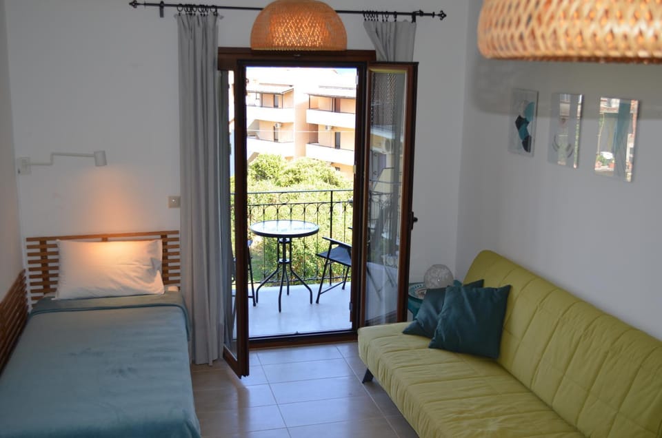 Bed, Living room, Seating area