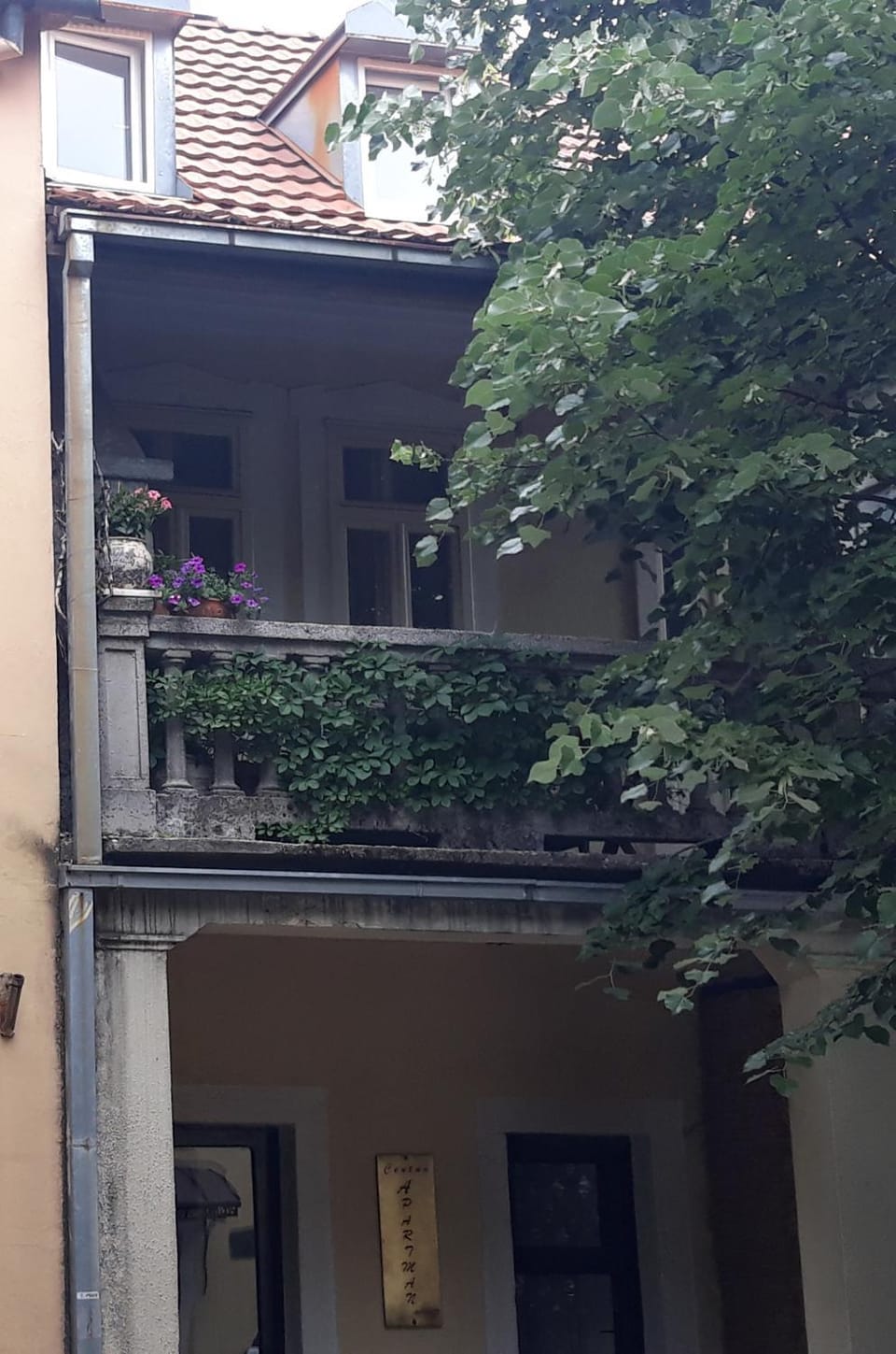 Property building, Facade/entrance