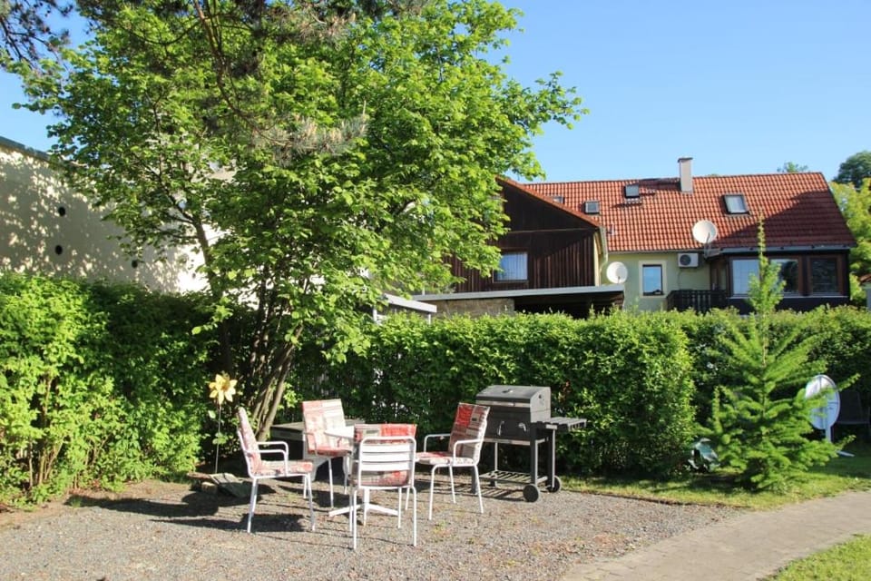 Property building, BBQ facilities