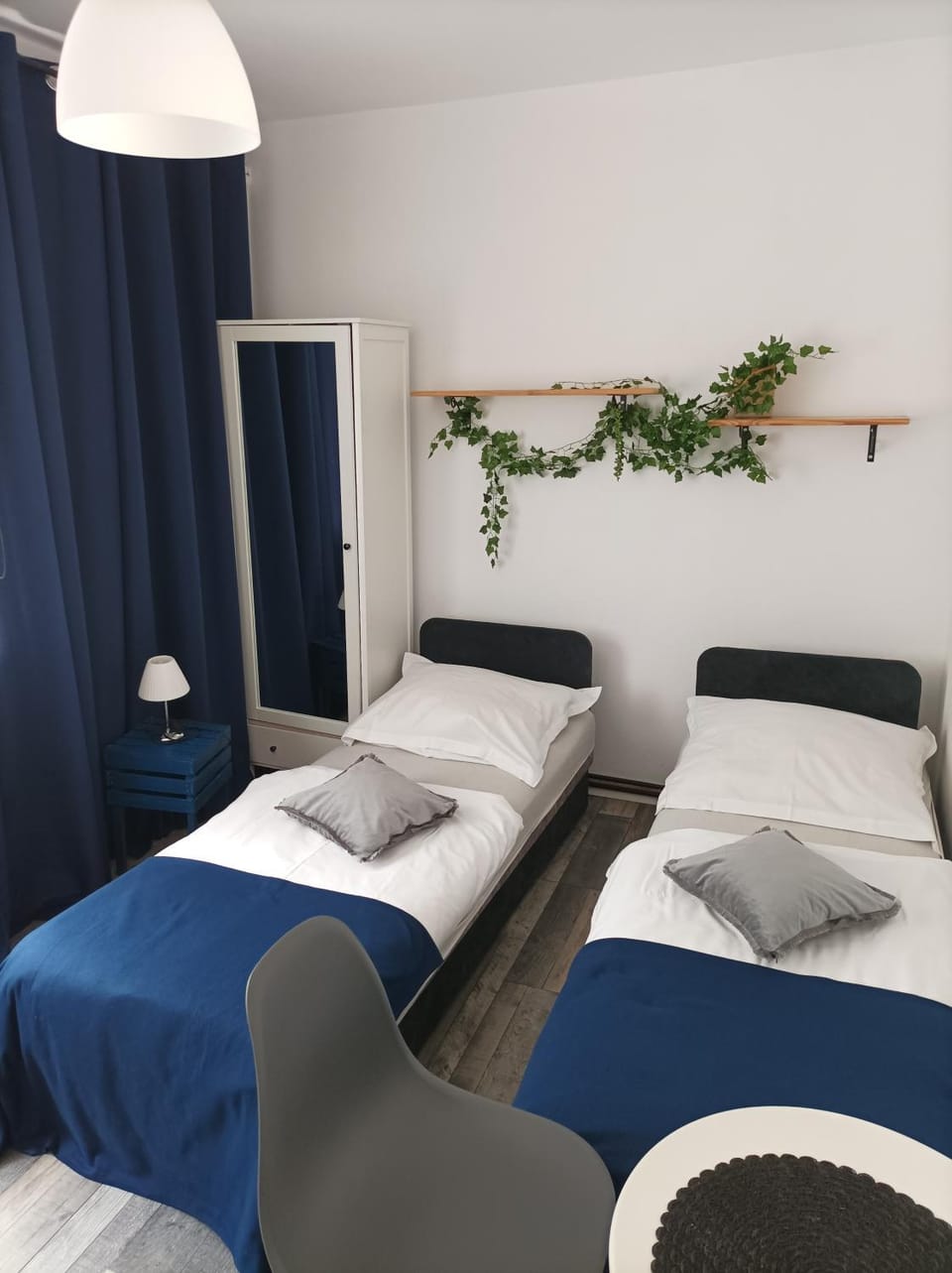 Bed, Photo of the whole room
