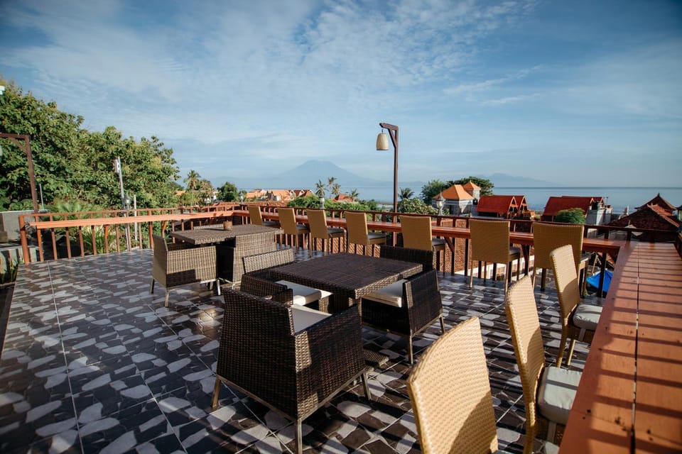 Lounge or bar
