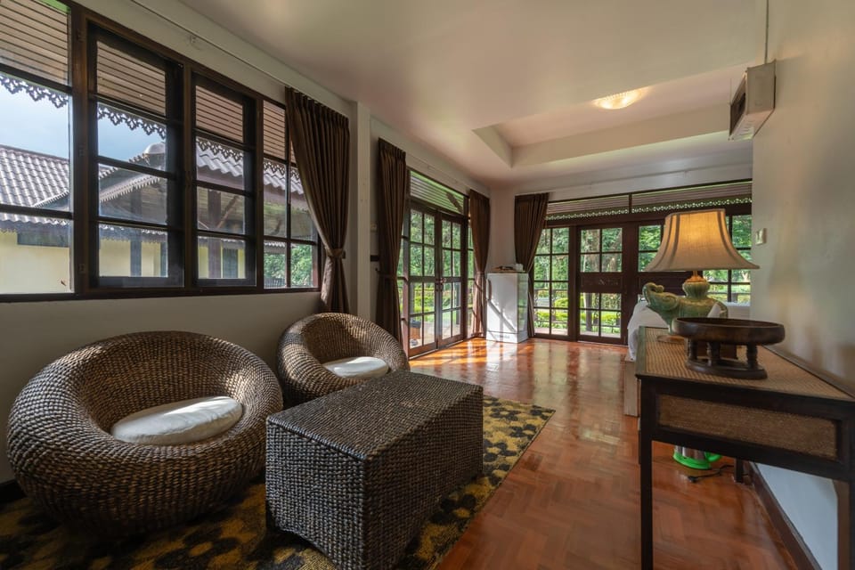 Living room, Decorative detail
