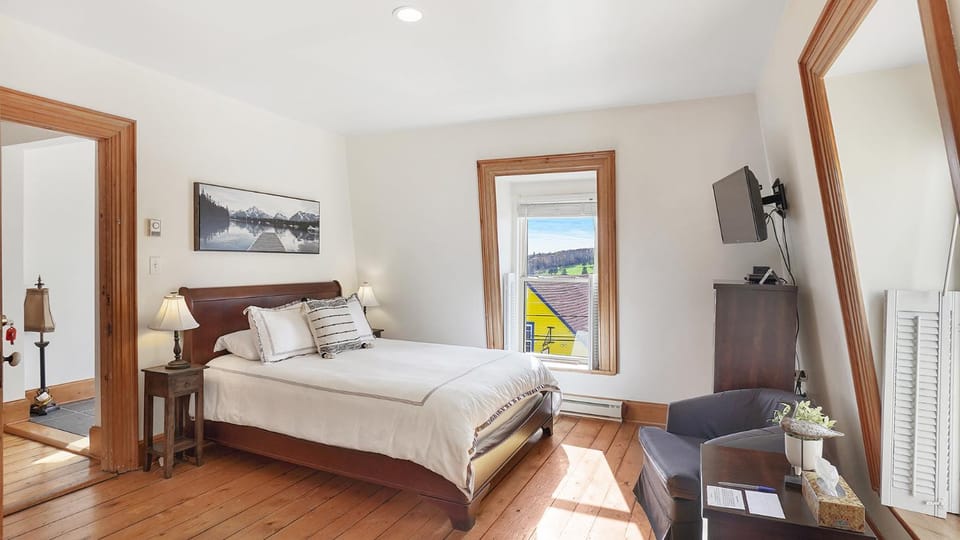 Sail Inn Lunenburg Bed and Breakfast in Lunenburg