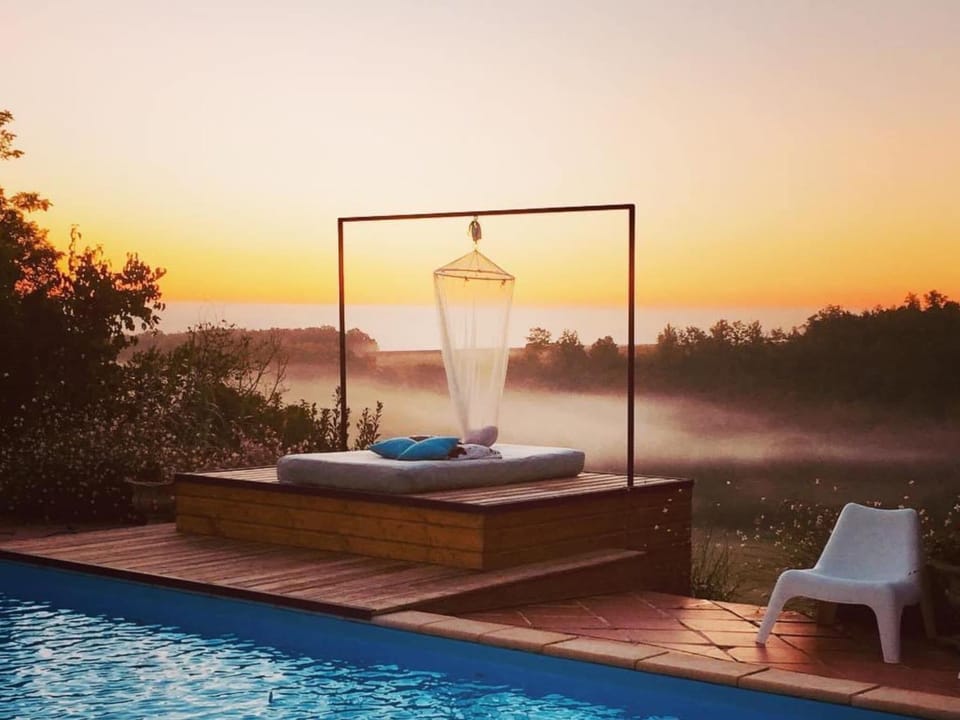 Swimming pool, Sunrise, sunbed