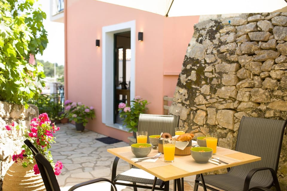 Patio, Breakfast