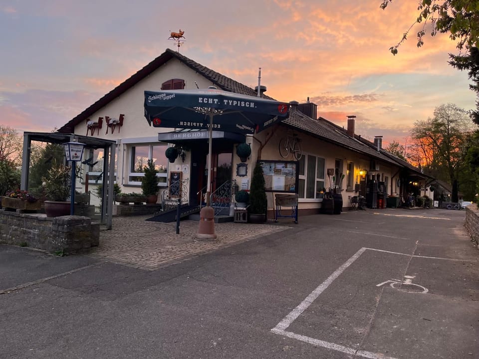 Hotel-Restaurant Berghof Hotel in Aschaffenburg