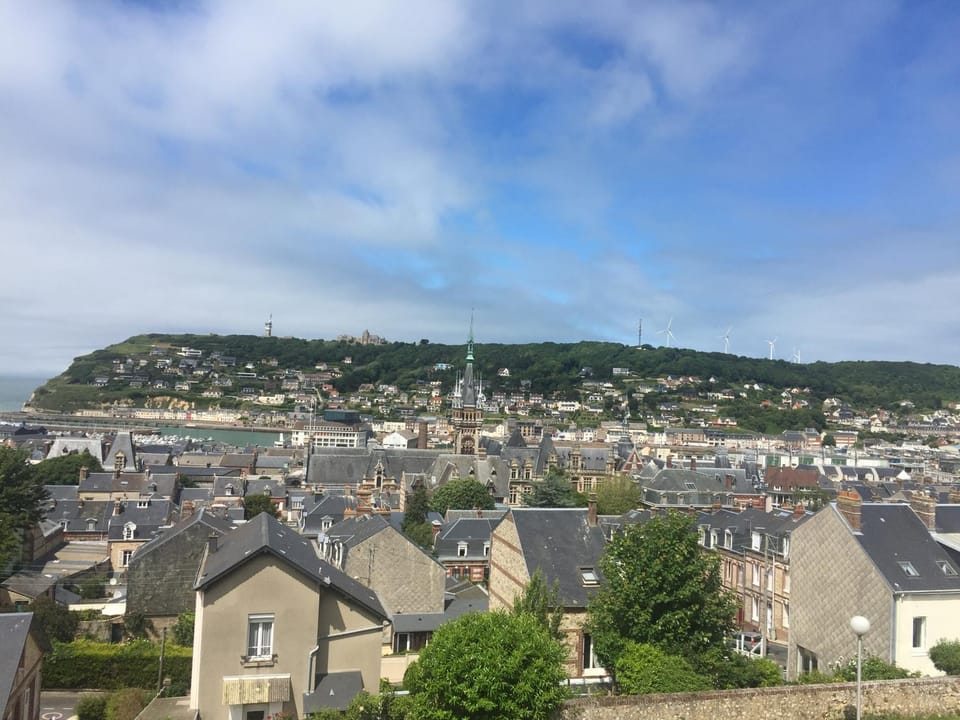 City view, Sea view