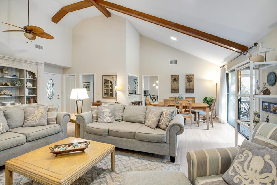 105 Surfscoter House in Kiawah Island