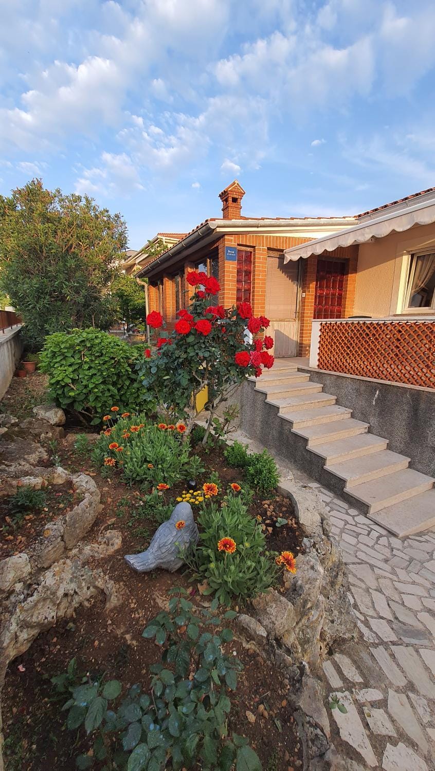 Property building, Garden