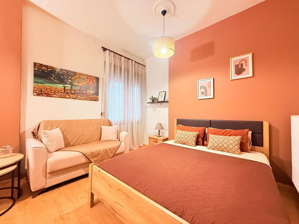 Bed, Photo of the whole room