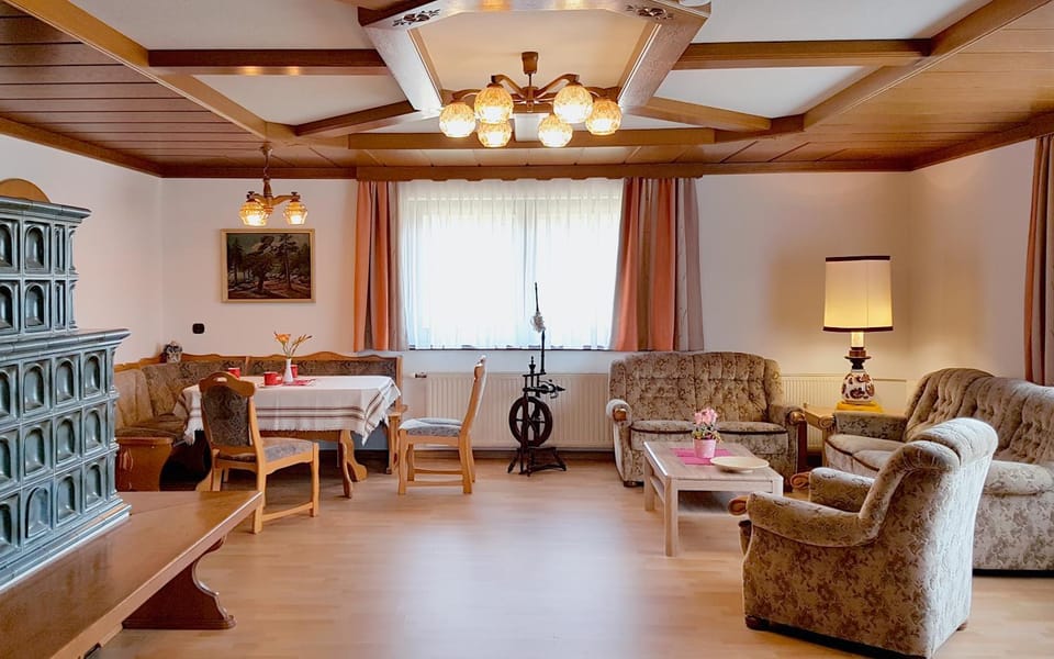 Communal lounge/ TV room