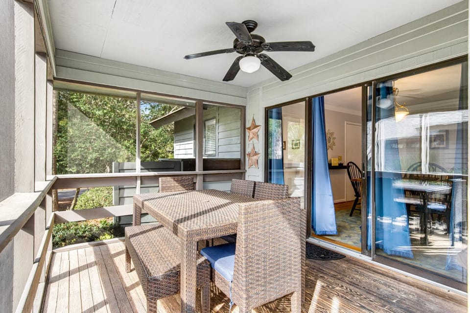 452 Oceanwoods Cottage House in Kiawah Island