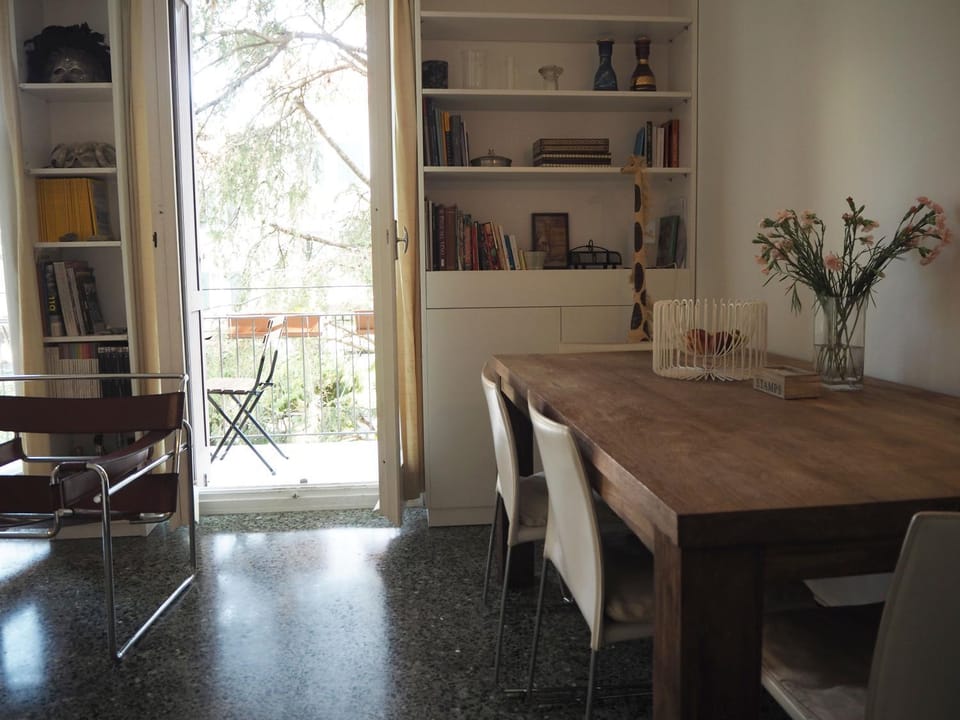 Balcony/Terrace, Dining area, Garden view, Inner courtyard view