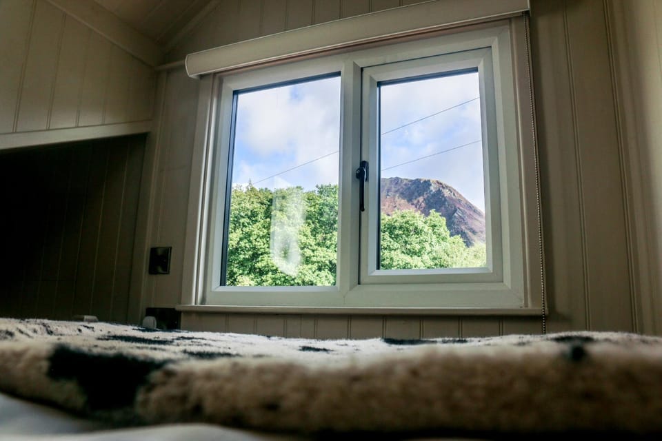 Nant Cafn - Hafan Hideaways Eryri Farm Stay in Wales