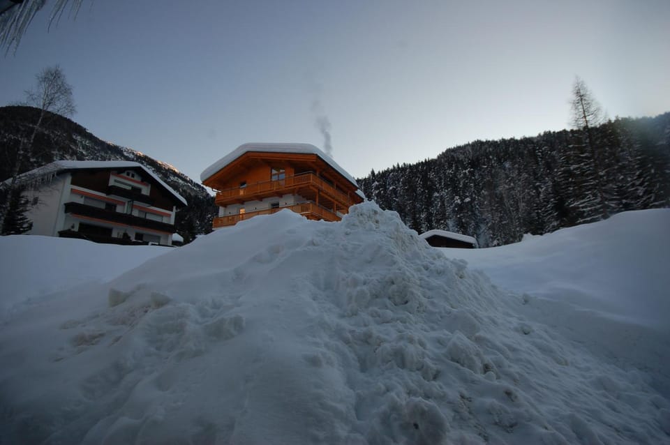 Alpenmond Appartment Halbmond Apartment in Tyrol
