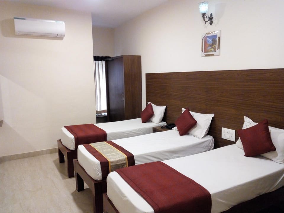Hotel Lovely Nest Hotel in Coimbatore