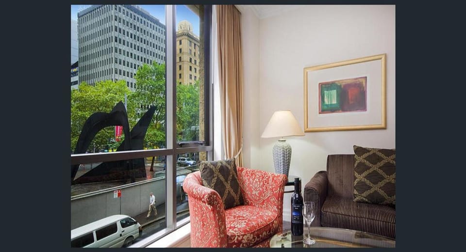 Living room, Street view