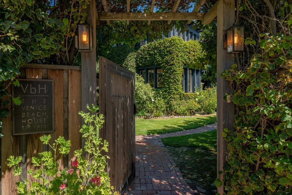 Property logo or sign, Garden