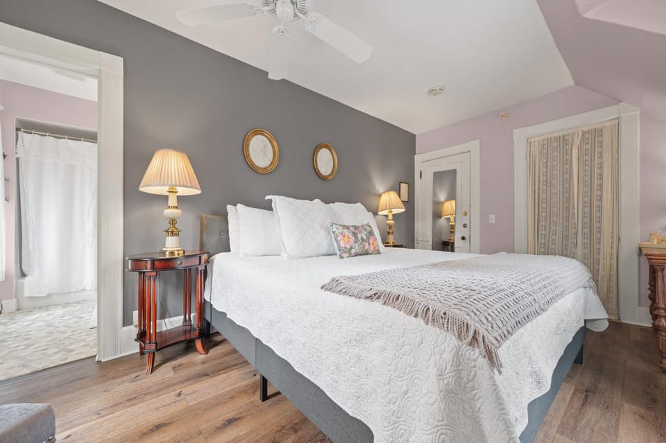 Brook Farm Inn Bed and Breakfast in Lenox