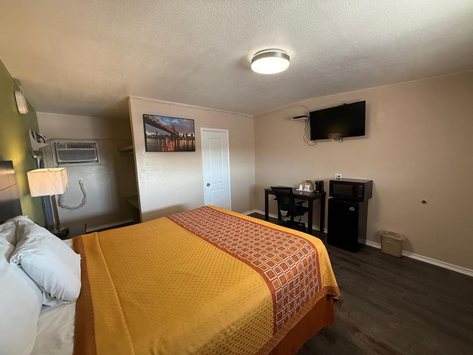 Executive Inn & Kitchenette Suites-Eagle Pass Motel in Eagle Pass