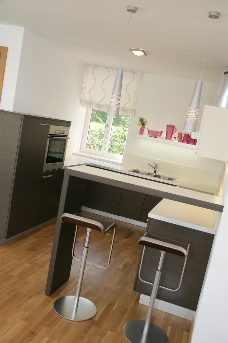 Kitchen or kitchenette, Seating area, Dining area