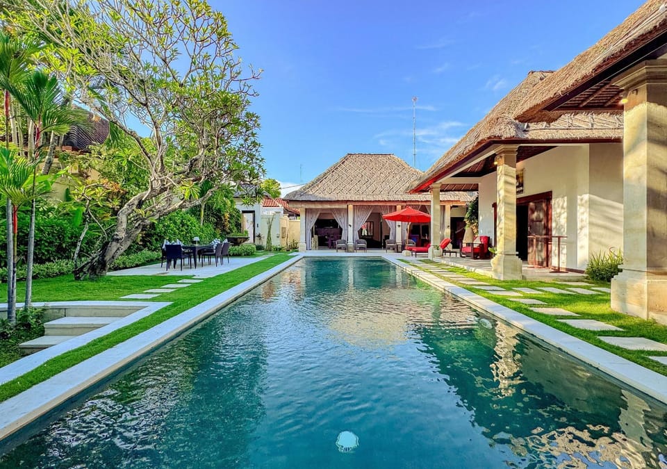 Property building, Swimming pool