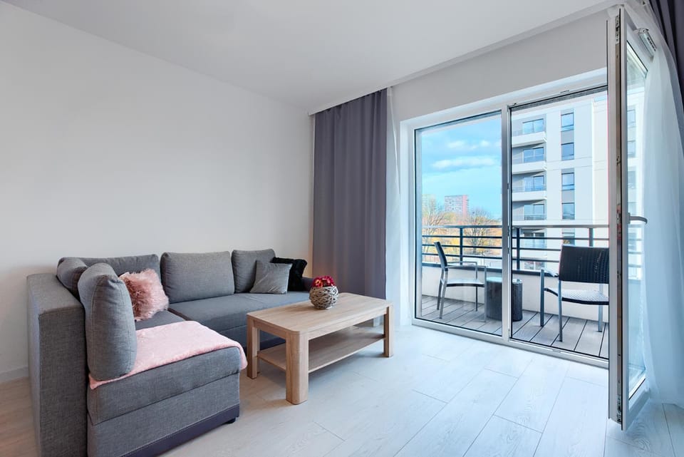 Patio, TV and multimedia, View (from property/room), Balcony/Terrace, Living room, Seating area