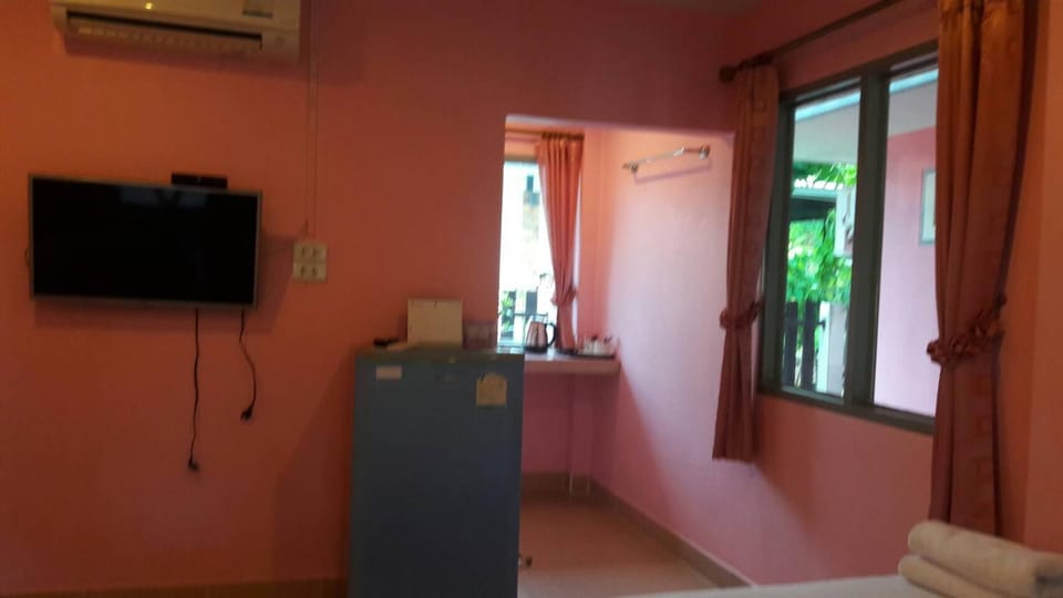 TV and multimedia, Kitchen or kitchenette