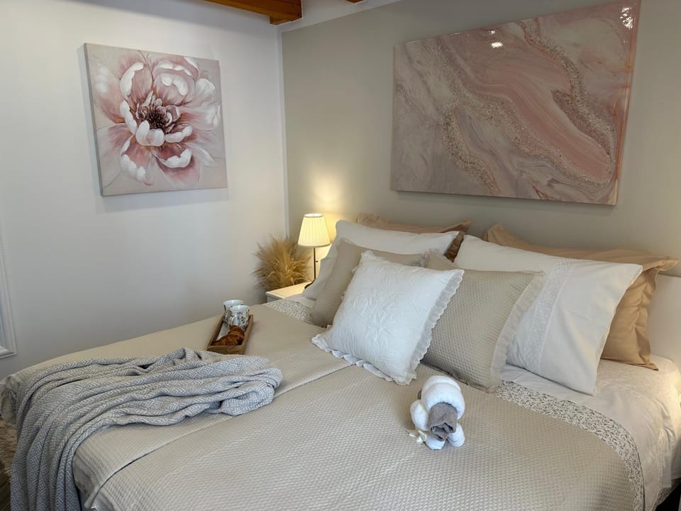 Bed, Decorative detail