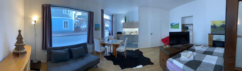 Living room, Seating area, Dining area
